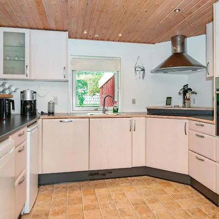 4 Person Holiday In بيت للعطل